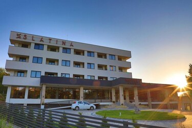Hotel SLATINA Vrnjacka Banja porodicni smestaj sa bazenom wellness apartmani hoteli spa sadrzaji parking