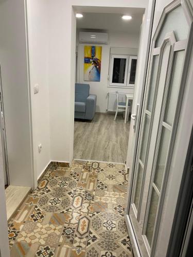 Apartman MIMI Vrnjacka Banja stan na dan smestaj u Prvog maja kod Merkura i Promenade sa masinom za sušenje veša terasom