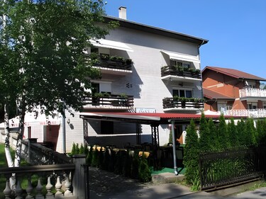 Hotel Danica Vrnjacka Banja smestaj u prirodi blizu Vrnjacke reke hoteli apartmani fitnes restoran parking